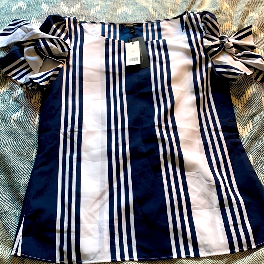NWT Banana Republic XS bow sleeve navy and white striped top